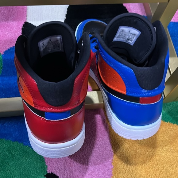 Gently used air Jordan for men jump man custom made 2 different colours - Picture 5 of 7